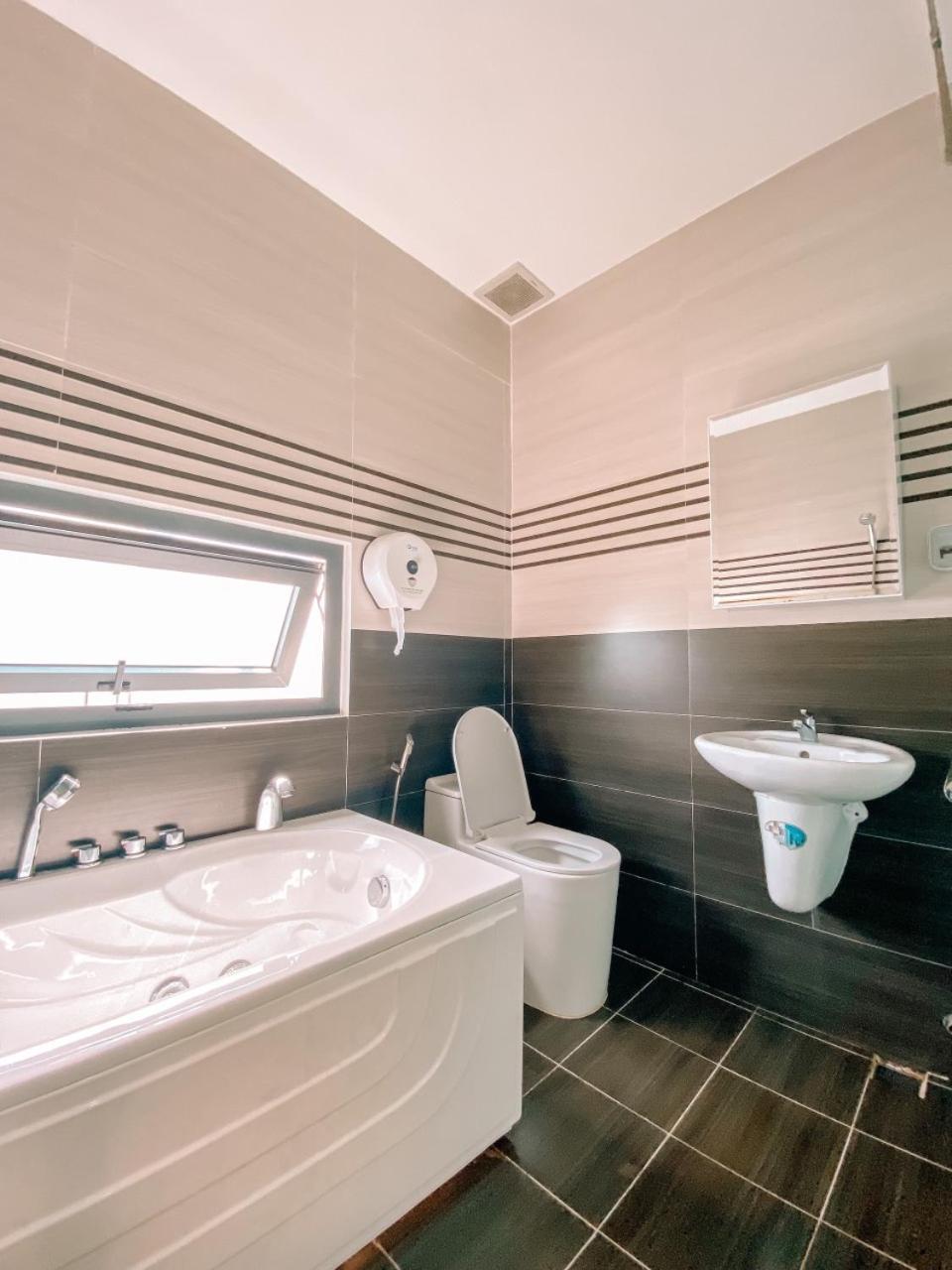 Phan Rang Sunshine Hotel Kinh Dinh Bagian luar foto