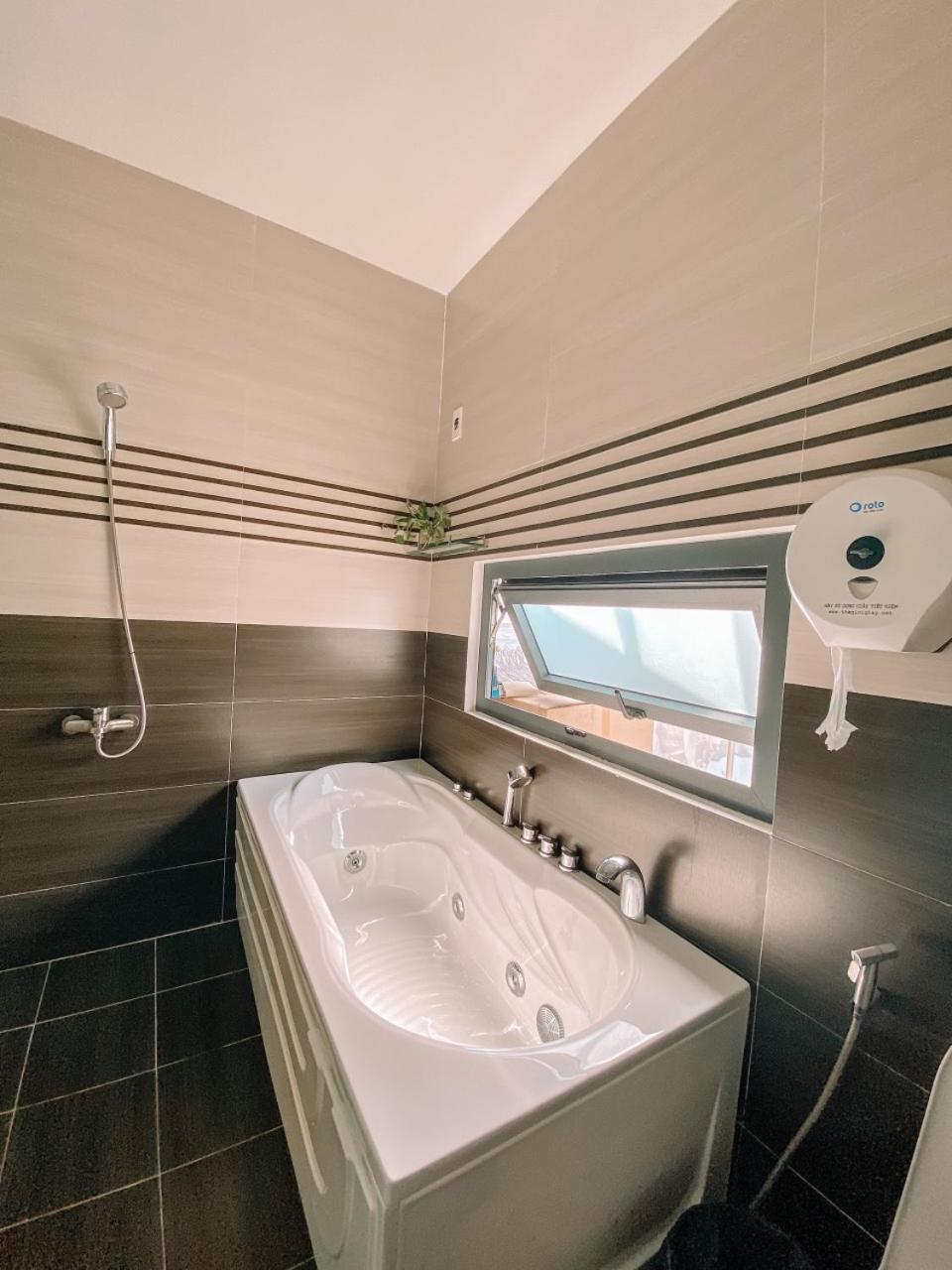 Phan Rang Sunshine Hotel Kinh Dinh Bagian luar foto